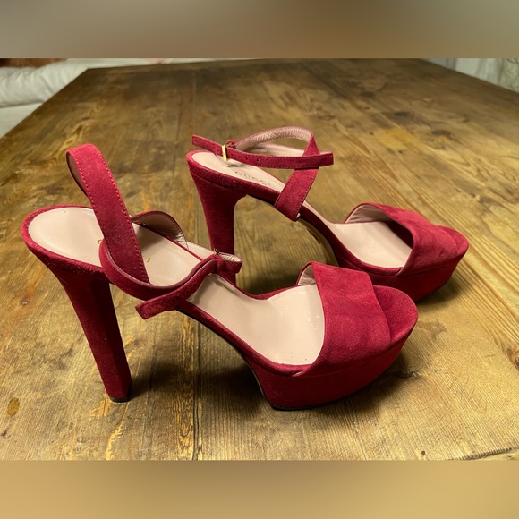 Gucci Red Platform Laila Suede Heels Kid Scamosciato - Picture 4 of 5